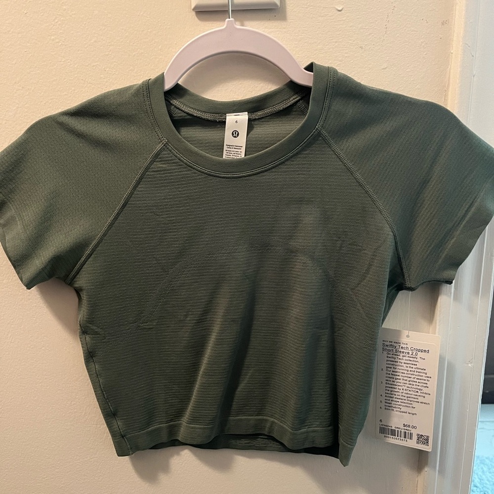 Lululemon swiftly tech cropped tee
